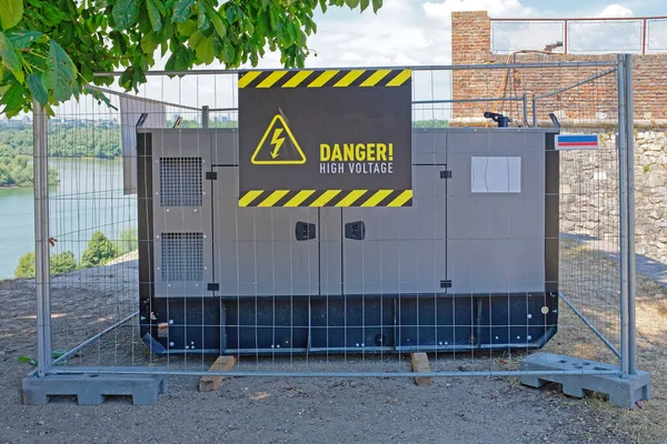 Caja Generador Energía Eléctrica Jaula Protectora — Foto de Stock