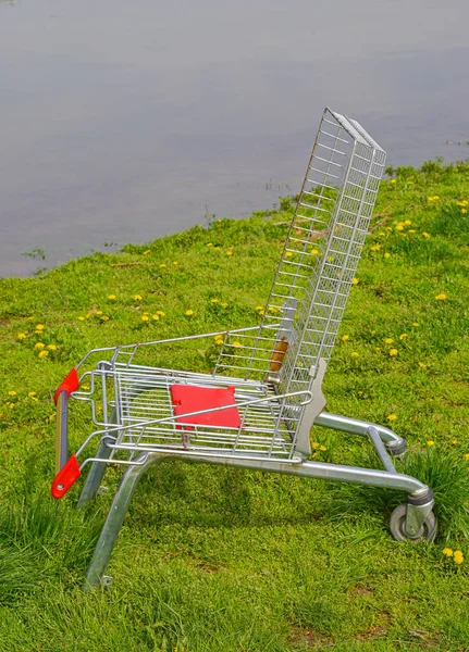 Armchair Made Recycled Shopping Cart Grass Coast — Stock Photo, Image
