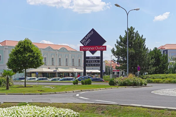 Parndorf Outlet Avusturya