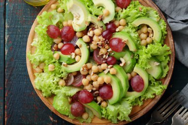 Nohut Avokado salatası