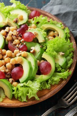 Nohut sebze salatası