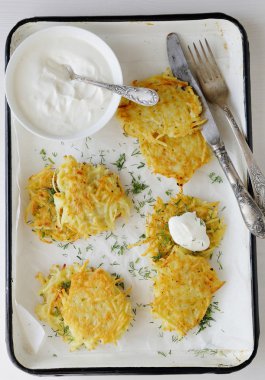 sebze börek ve sos