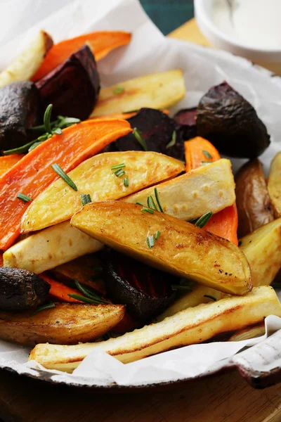 Oven baked roots — Stock Photo, Image