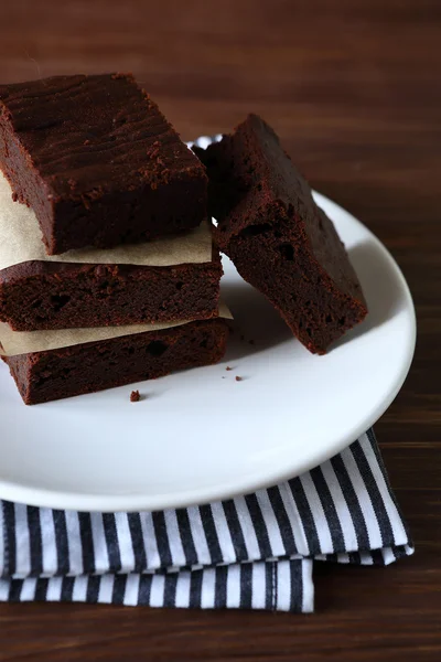 Brownies slice op plaat — Stockfoto