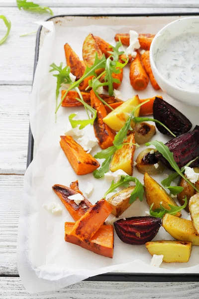 Rebanada de verduras horneadas — Foto de Stock