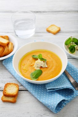 Peynirli kabak çorbası