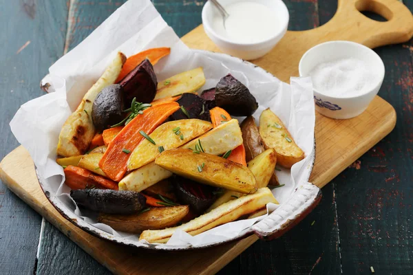Roasted slices spiced vegetables — Stock Photo, Image