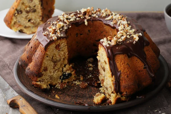 Sweet cake with raisins — Stock Photo, Image