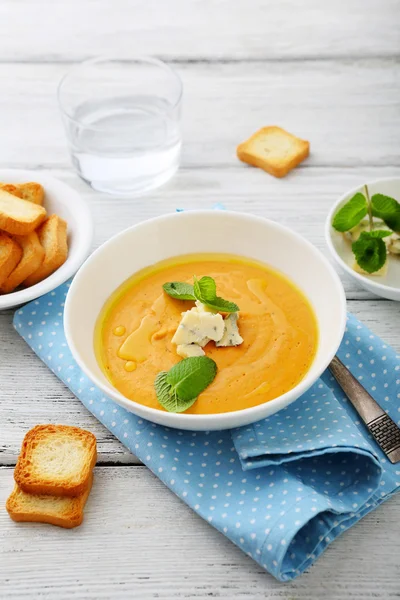 Kürbissuppe mit Käse — Stockfoto