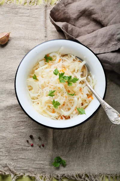 Sauerkraut dengan peterseli — Stok Foto