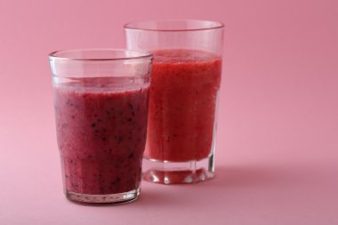  gözlük ile meyve güler yüzlü