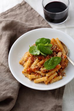 makarna sosları ile