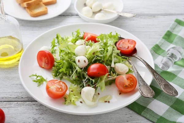 Hälsosam mat sallad — Stockfoto