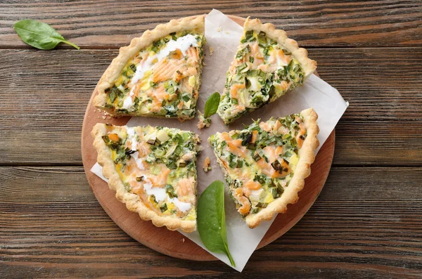 Quiche with trout and spinach — Stock Photo, Image