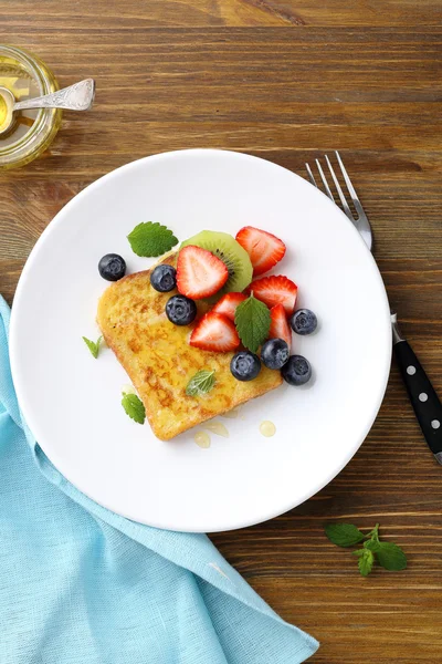 Tostadas francesas con frutas — Foto de Stock