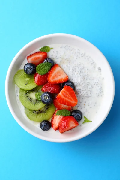 Färska bär frukost skål — Stockfoto