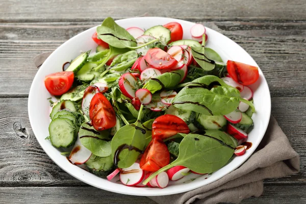 Frischer gesunder Lifestyle-Salat — Stockfoto