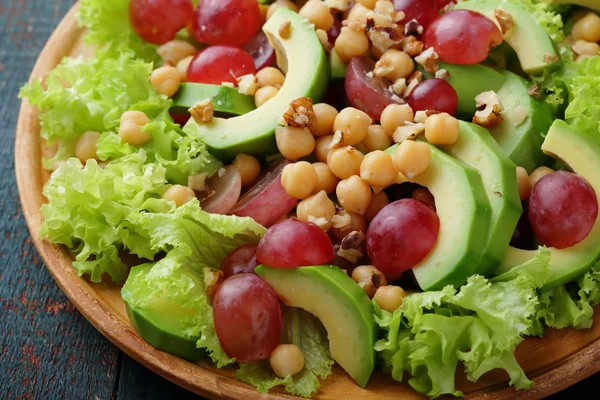 Healthy lifestyle salad with chick-pea — Stock Photo, Image