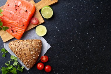 Balık biftek ve baharat gıda arka plan