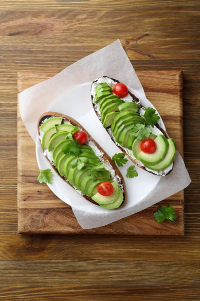 Healthy sandwich with avocado — Stock Photo, Image