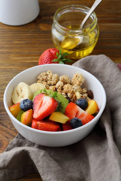 Cereal with summer fruits and berries — Stock Photo, Image