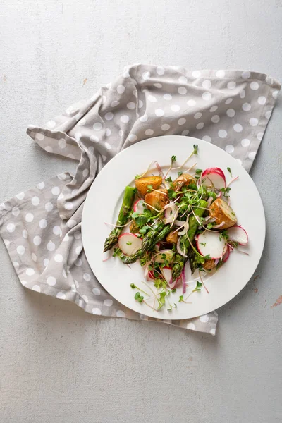 Potato Radish Asparagus Salad White Plate Polka Dots Textile — Stock Photo, Image