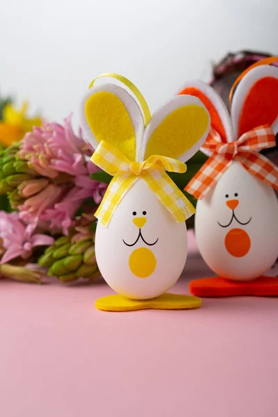 Close Easter Eggs Bunny Flowers — Stock Photo, Image