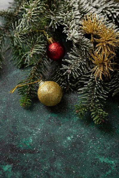 Fundo Natal Verde Com Abeto Decorações — Fotografia de Stock