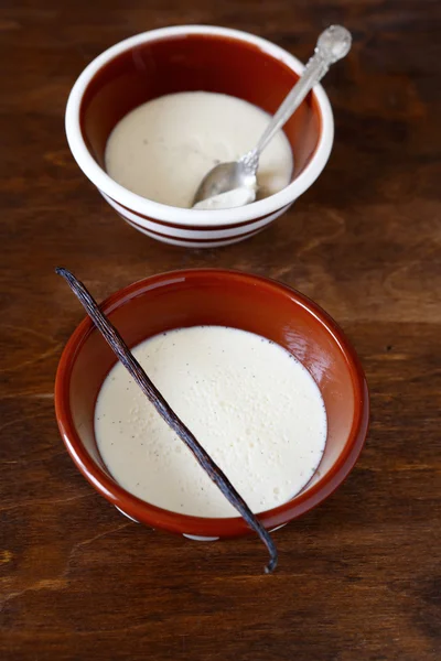 Romige dessert met vanille — Stockfoto