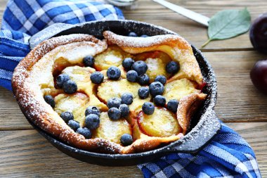 Erik, yemeğin fırında pasta