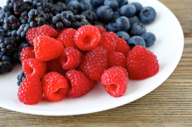 çeşitli taze berry