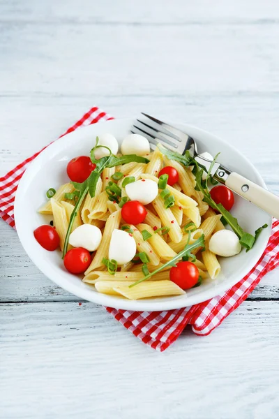 Delicious pasta with tomato and cheese — Stock Photo, Image