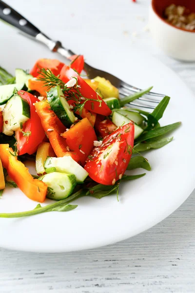 Salad with fresh tomatoes and pepper — Stock Photo, Image