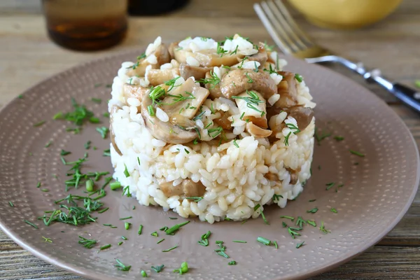 Рис с грибами — стоковое фото