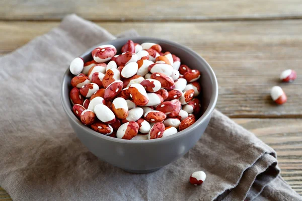 Raw beans in a bowl — Stock Photo, Image