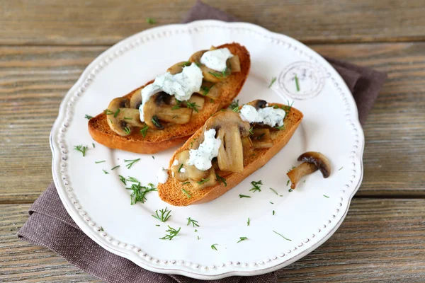 Fresh sandwich with mushrooms — Stock Photo, Image