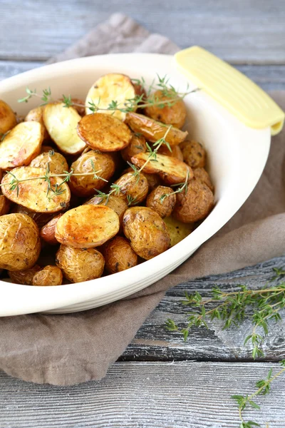 Delicious baked potato  with thyme — Stock Photo, Image