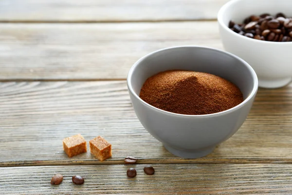 Instant coffee and  beans — Stock Photo, Image