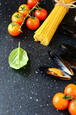 sebze ve midye makarna