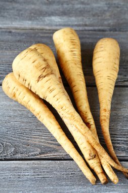 Yaban havucu kurullarında