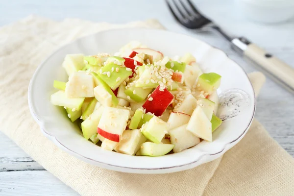 Ensalada con manzanas y apio — Foto de Stock