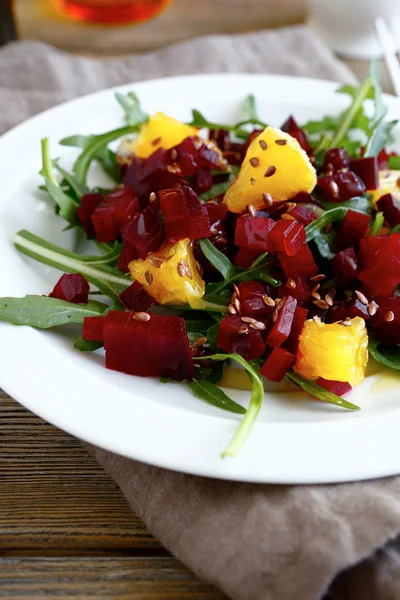 Ensalada de invierno con remolacha y naranja — Foto de Stock