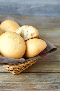 Hasır sepet ahşap kurullarında buns