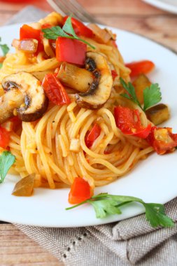 makarna mantar ve biber