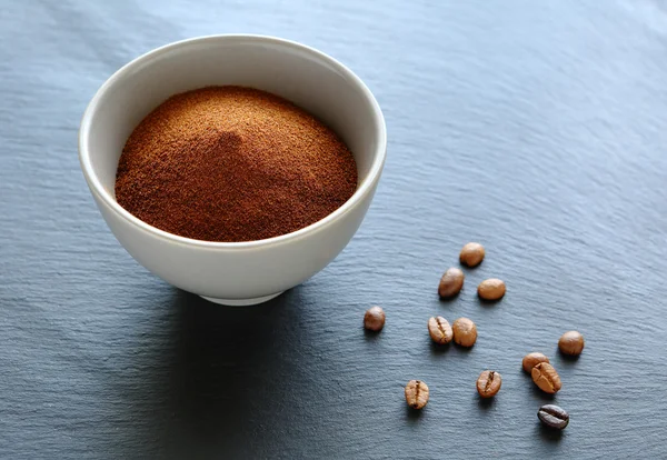 Ground coffee in a bowl — Stock Photo, Image