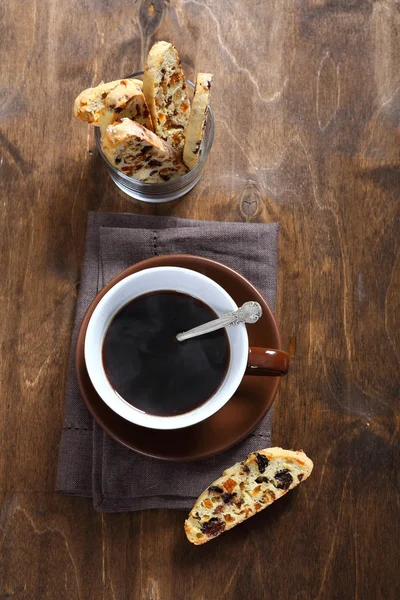 Läckra biscotti med kaffe — Stockfoto