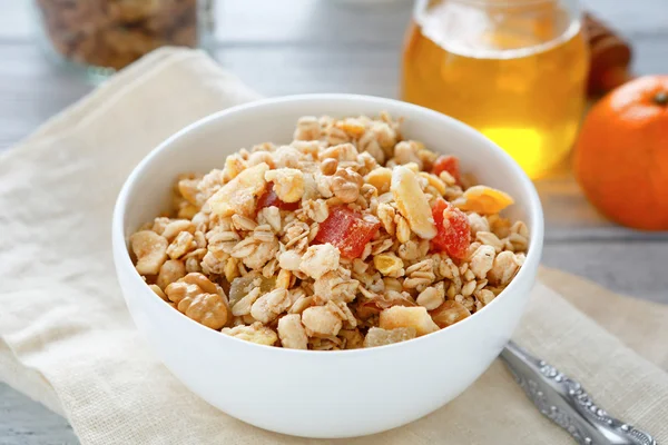 Granola en un tazón — Foto de Stock