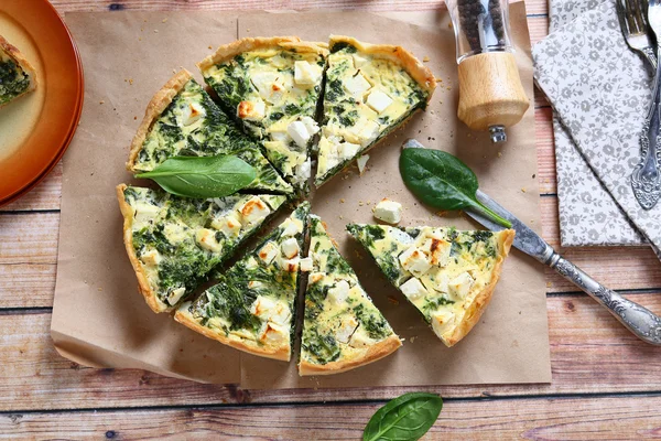 Delicioso quiche en una servilleta — Foto de Stock