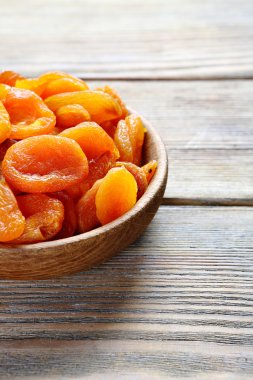 Bir kase kurullarında Kuru Kayısı