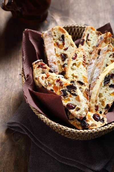 Sweet biscotti in a basket — Stock Photo, Image